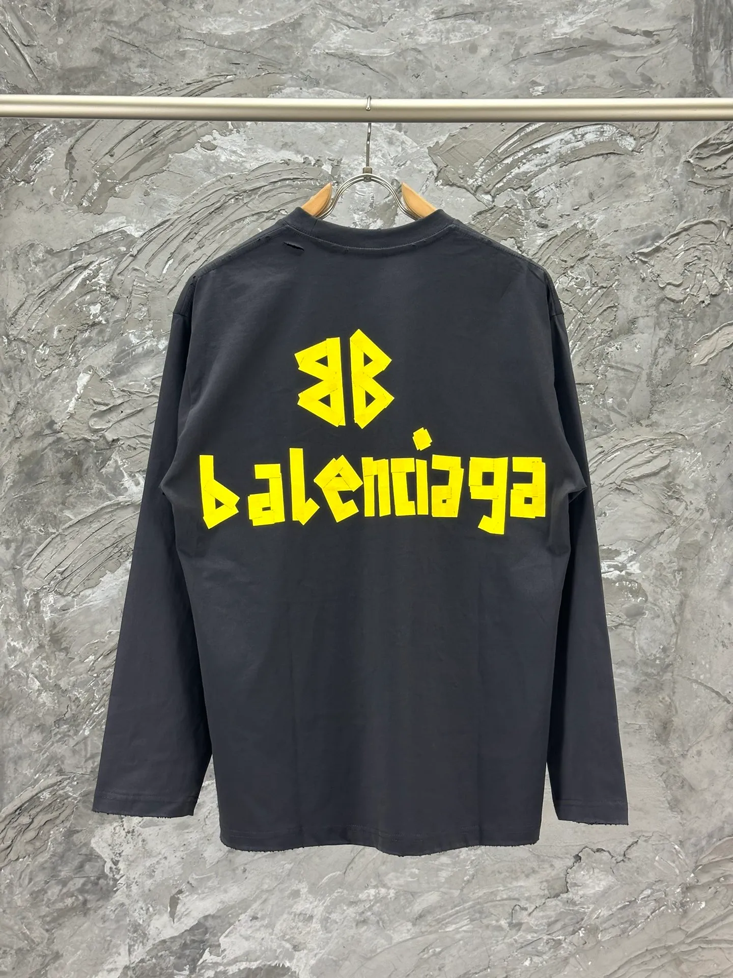 BALENCI*GA Series . 280g * 1 1 . . + . .os Same Style -Color：Cream White Green Blue -SIZE：XS S M L 8602#
